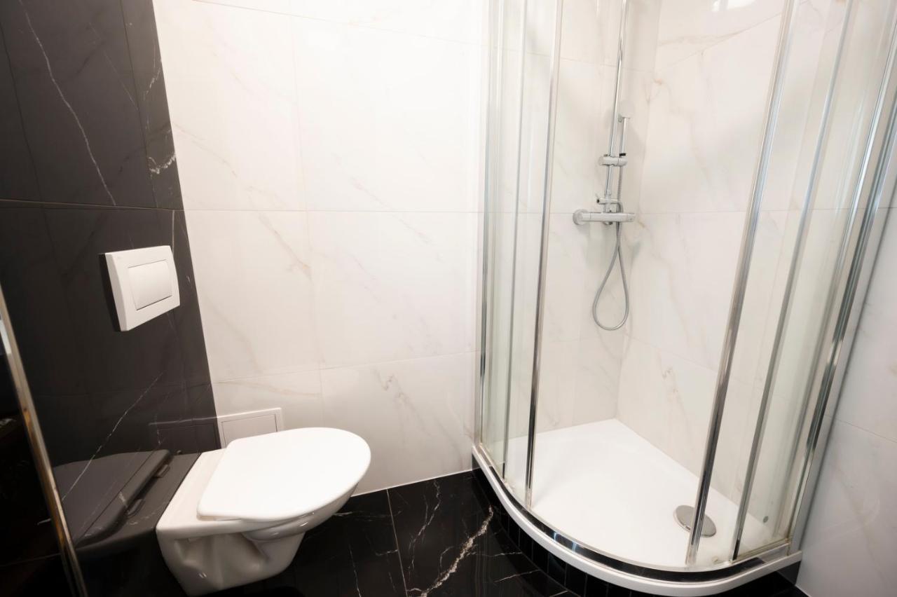 Hotel Dszsu Trenčianske Teplice Екстериор снимка