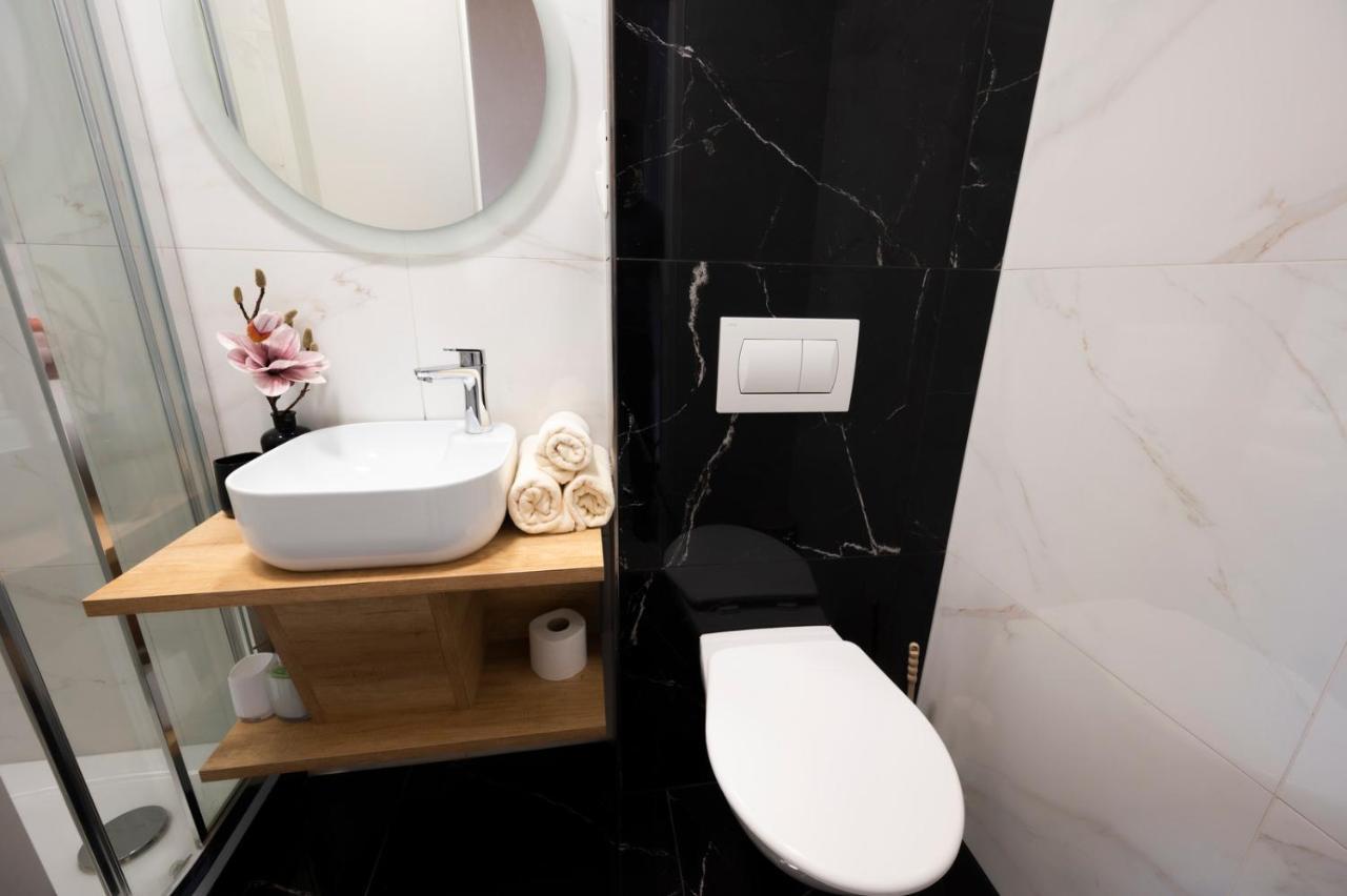 Hotel Dszsu Trenčianske Teplice Екстериор снимка